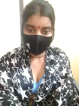 Snapshot of Erotic-Girl chatting on January 15, 4:33 pm Erotic-Girl online show from January 15, 4:33 pm