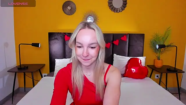 DaisyMellifluous online show from February 12, 1:44 am