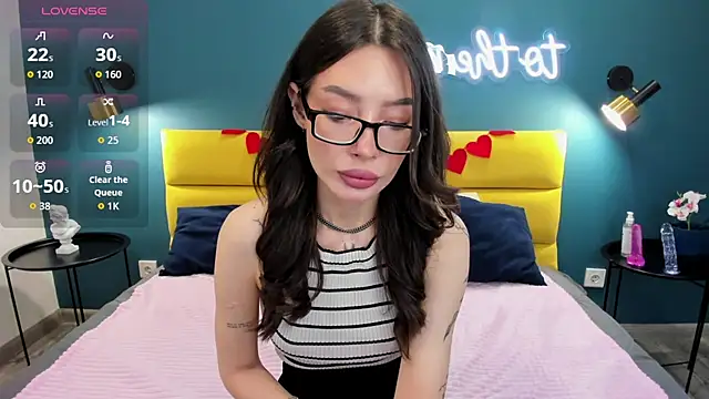 IvyDainty online show from February 8, 1:20 am