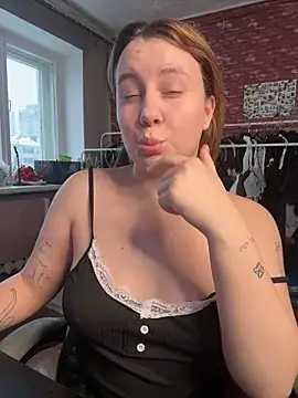 AnnaSeint online show from March 6, 1:07 pm