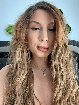 LucyBridgette online show from May 5, 12:24 pm
