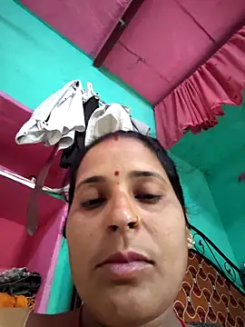 Snapshot of Reena_lodha chatting on April 19, 10:25 am Reena lodha online show from April 19, 10:25 am
