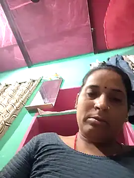 Snapshot of Reena_lodha chatting on April 23, 8:11 pm Reena lodha online show from April 23, 8:11 pm