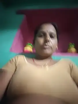 Snapshot of Reena_lodha chatting on July 9, 10:36 pm Reena lodha online show from July 9, 10:36 pm