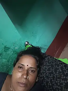 Snapshot of Reena_lodha chatting on July 10, 11:29 pm Reena lodha online show from July 10, 11:29 pm
