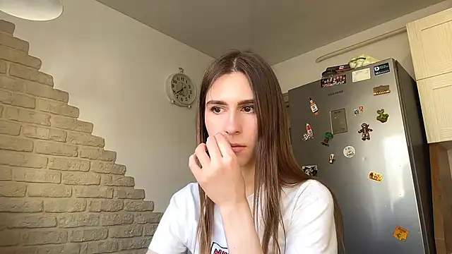 ElsieKuhlmann online show from March 24, 8:52 am