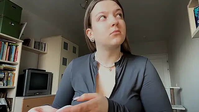 JammieMickiewicz online show from March 28, 7:19 am