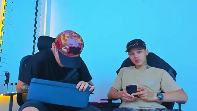 Thomas-Wil online show from January 14, 1:11 am