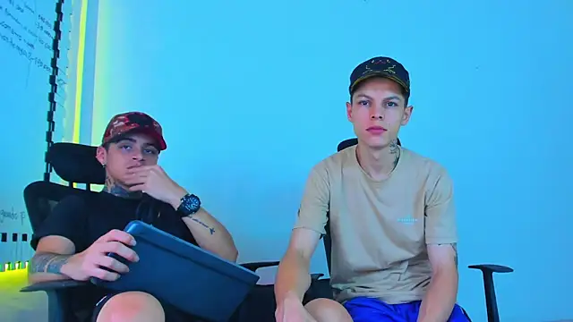 Thomas-Wil online show from February 8, 3:43 am