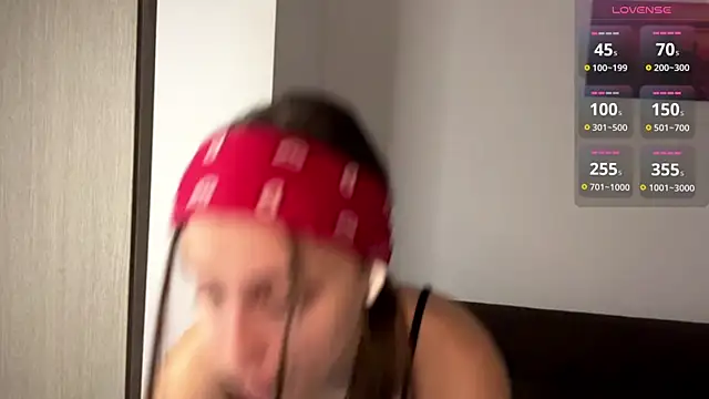 EvaRenard online show from April 5, 5:10 pm