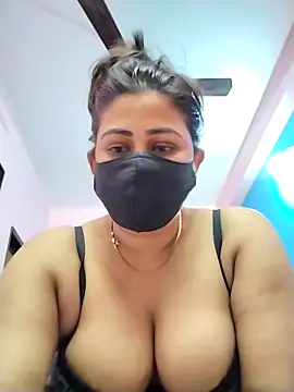 pinkihot23 online show from February 28, 9:43 am