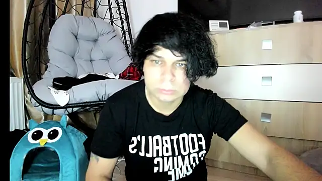 LorenzoBoy99 online show from January 8, 11:40 pm