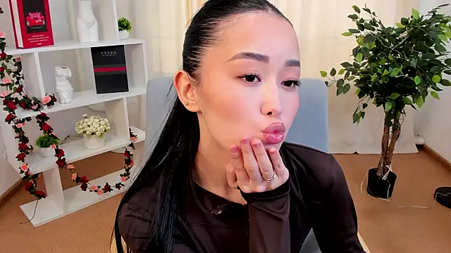 KellyKaai online show from January 14, 9:59 am