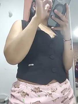 LunaRouuse  online show from January 15, 11:52 pm