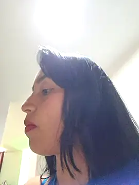 LunaRouuse  online show from March 19, 1:37 pm