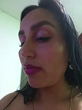 LunaRouuse  online show from July 4, 8:59 pm