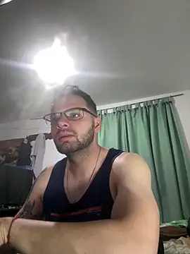 Baphomet212341 online show from April 8, 10:21 pm