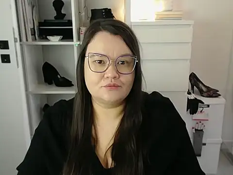 HollyDanceSoul online show from March 10, 7:35 am