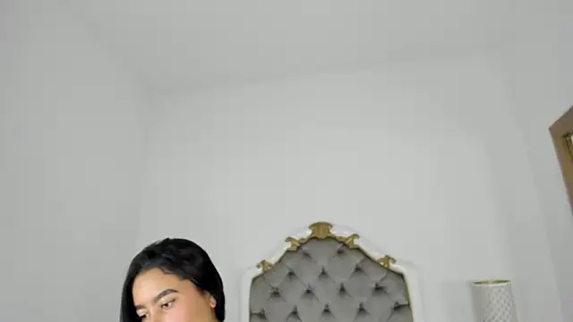 paulina lux online show from January 31, 7:56 pm