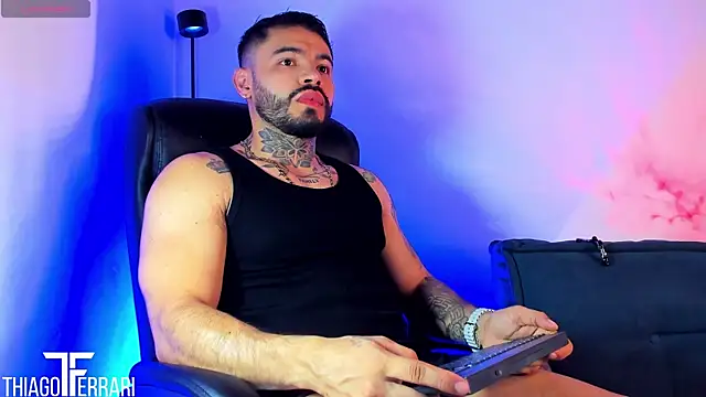 thiago ferrari  online show from April 11, 4:39 am