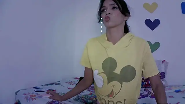 Mia Suarez7 online show from March 27, 12:38 am