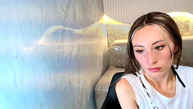 katalina r  online show from January 9, 5:10 am