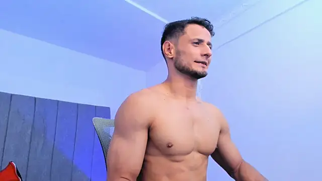 Snapshot of Adonys_Lewis_ chatting on April 14, 4:40 am Adonys Lewis online show from April 14, 4:40 am