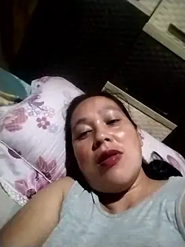 Snapshot of asian_pinay23 chatting on January 13, 2:11 pm asian pinay23 online show from January 13, 2:11 pm