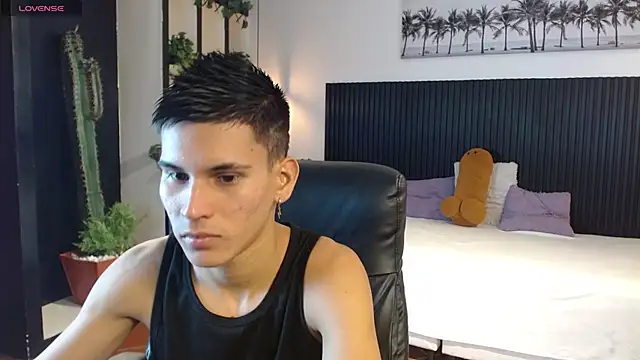 paullcb online show from February 15, 3:47 am