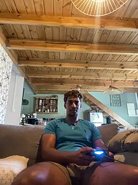 Axel black10 online show from March 13, 10:55 am