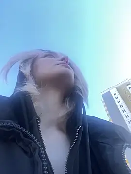 aka Blonde online show from April 1, 8:26 am