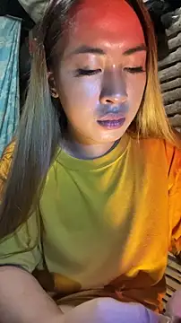 Snapshot of foxxy_bunny18 chatting on February 26, 5:01 pm foxxy bunny18 online show from February 26, 5:01 pm