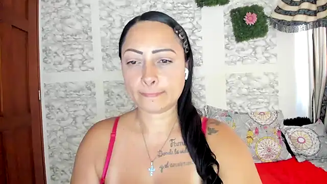 XXXStephanie XXX online show from May 31, 9:49 pm