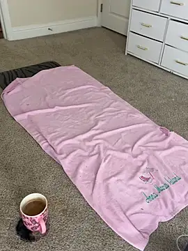 blondebunny999 999 online show from April 18, 5:55 am