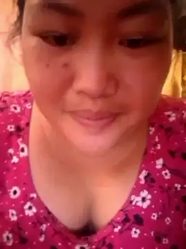 Snapshot of pinay_rose14 chatting on April 16, 5:41 am pinay rose14 online show from April 16, 5:41 am