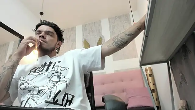 Enzo Turner online show from January 11, 3:33 am