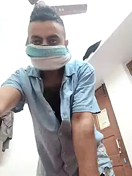 Snapshot of ashleellaunda7582 chatting on January 11, 8:19 am ashleellaunda7582 online show from January 11, 8:19 am