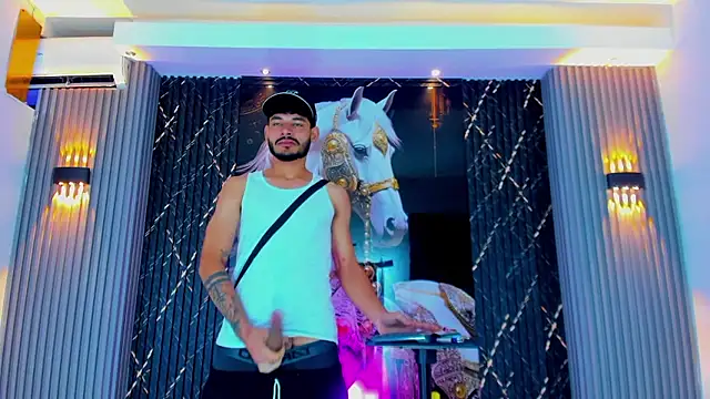 The Gods In Diamonds online show from January 12, 3:56 am