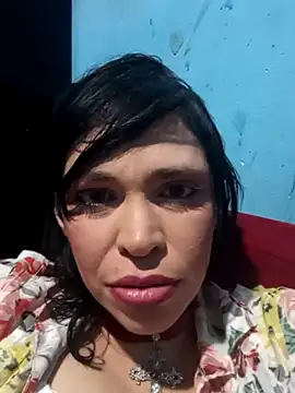 Snapshot of gaellymurlockx18 chatting on February 26, 5:17 am gaellymurlockx18 online show from February 26, 5:17 am