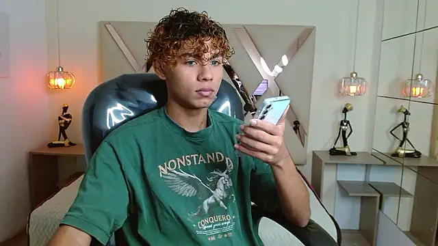 Anyelo Twink online show from March 25, 4:40 am