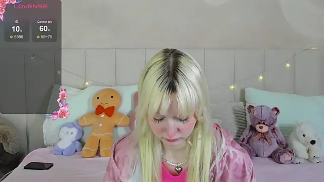 AdeleSilvy online show from June 5, 1:45 am