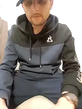 80julien online show from February 21, 9:27 pm