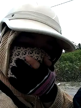 EnzxMoon02 online show from April 2, 5:05 am