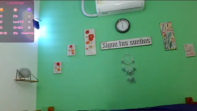 Snapshot of lucerodelamanana343 chatting on June 21, 7:49 pm lucerodelamanana343 online show from June 21, 7:49 pm