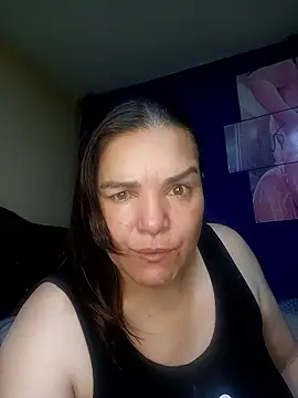 Snapshot of lee_hot chatting on January 11, 11:15 am lee hot online show from January 11, 11:15 am