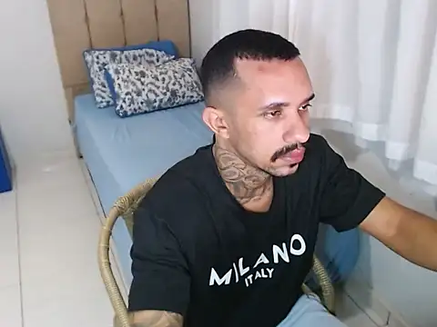 lipegonzalezz online show from February 26, 2:16 pm