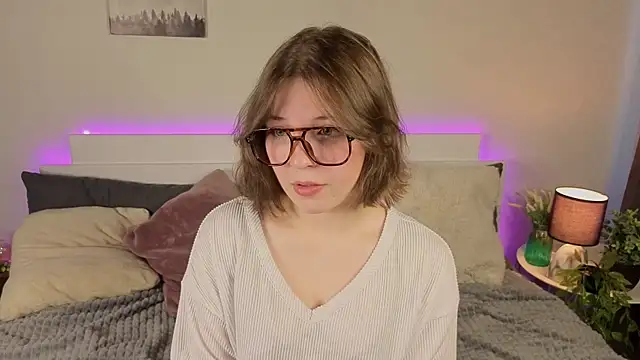 Next2Marie online show from June 3, 5:54 am
