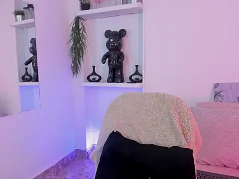 EmmaJohansonn online show from January 15, 11:52 pm