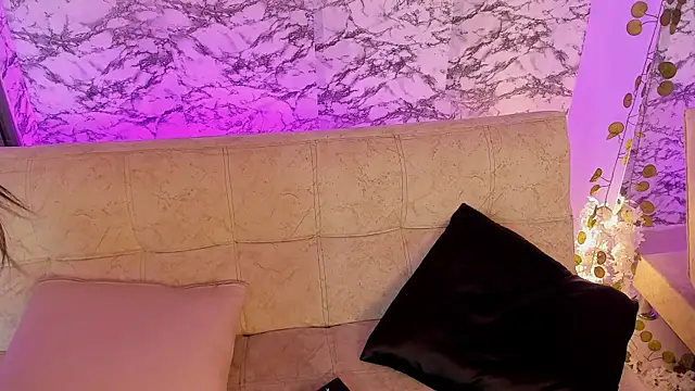 soffi joness23 online show from March 20, 7:30 pm