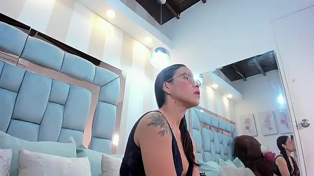 Snapshot of charolnox chatting on February 12, 12:22 pm charolnox online show from February 12, 12:22 pm